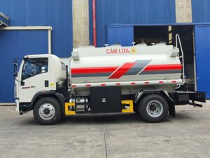 Xe bồn Howo chở xăng 11 khối 3 Xe bon Howo cho xang 11 khoi 1