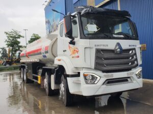 Xe bồn Howo chở xăng 22 khối 3 Xe bon Howo cho xang 22 khoi2