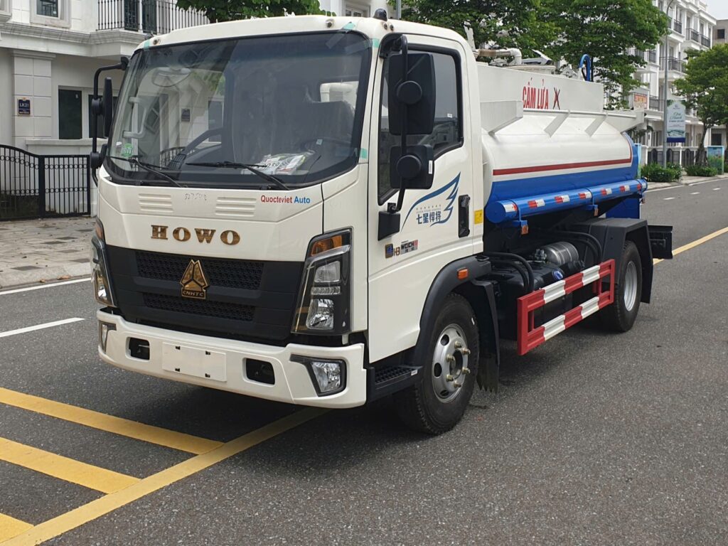 Xe bồn Howo chở xăng 5 khối 9 Xe bồn Howo chở xăng 5 khối