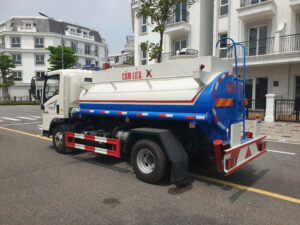 Ô tô xi téc chở xăng dầu Howo 5.1 khối 3 x3